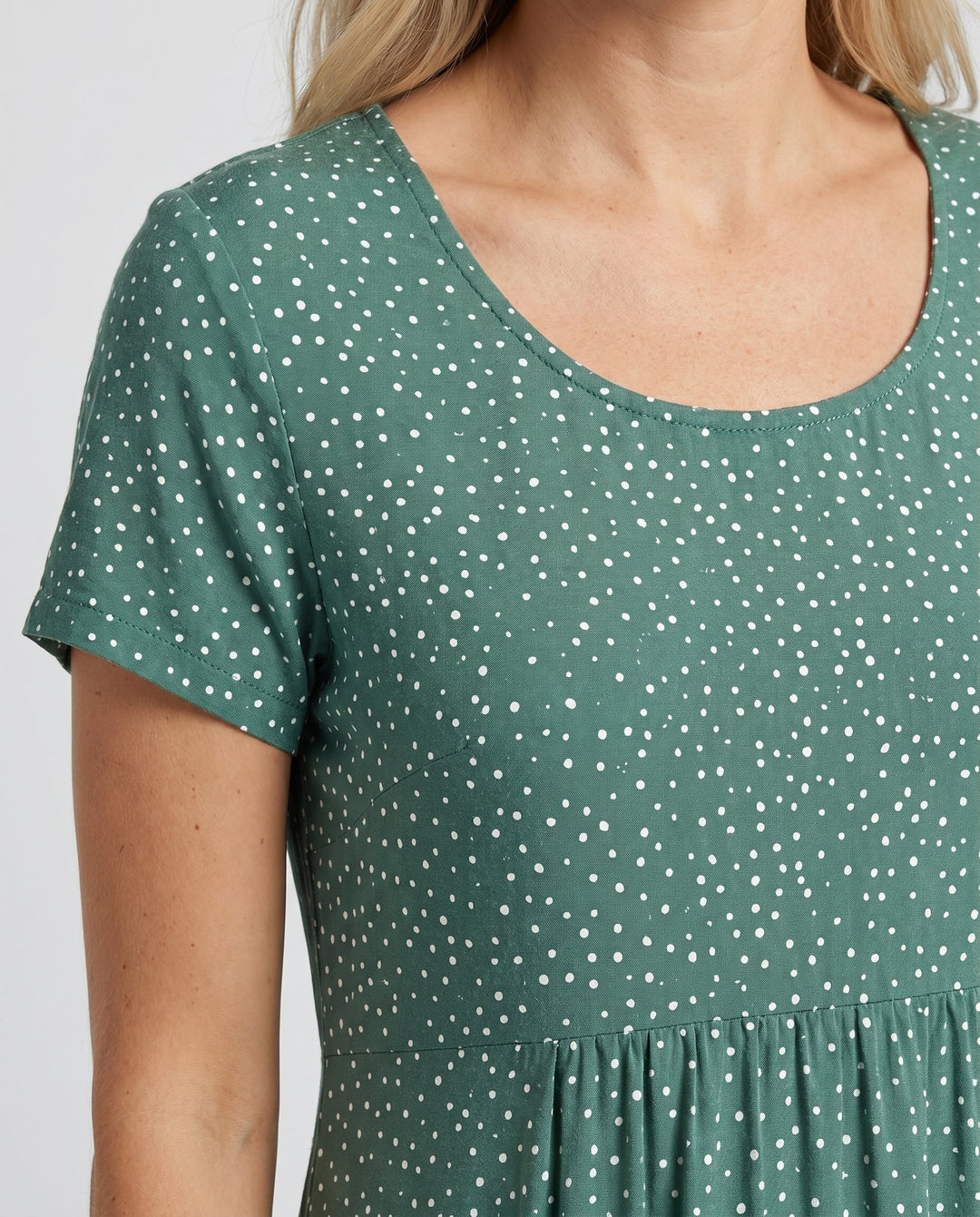 Vestido midi de verano para mujer con mangas cortas